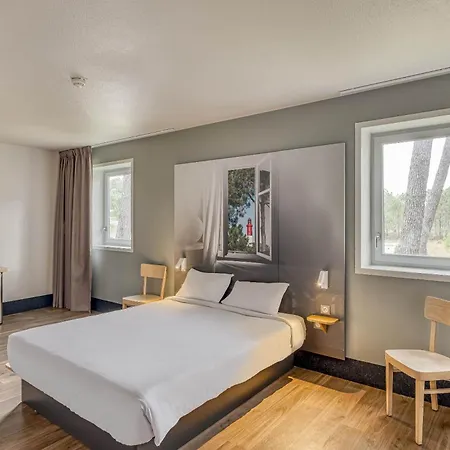 Hotel Arcachon 3*